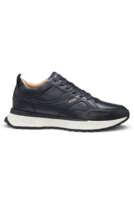 Deportivas de piel bru&ntilde;ida, Azul oscuro
