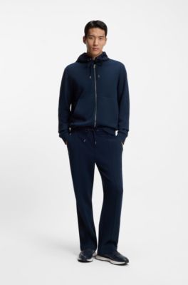 Deportivas de piel bru&ntilde;ida, Azul oscuro