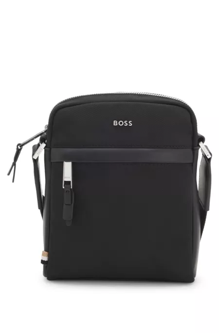 Reporter bag with leather trims