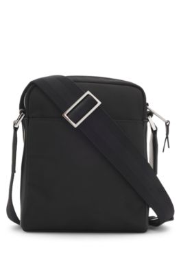 Bolso mensajero con apliques de piel, Negro