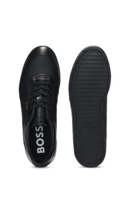 Baskets en similicuir avec logo dor&eacute;, Noir