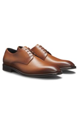 Derbies en cuir confectionn&eacute;es en Italie, Marron