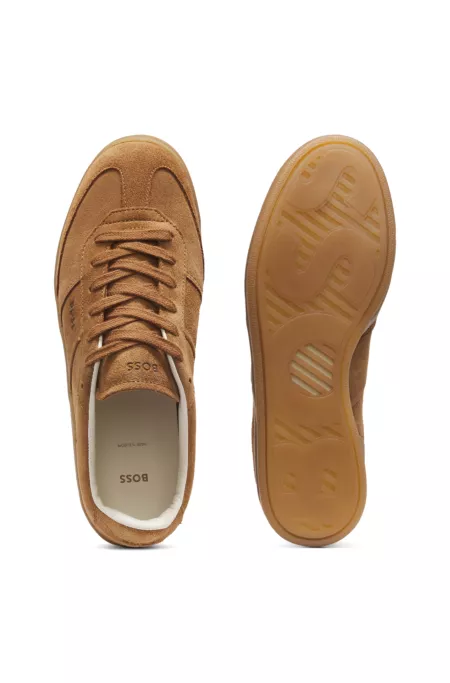 Rubber-sole trainers in suede