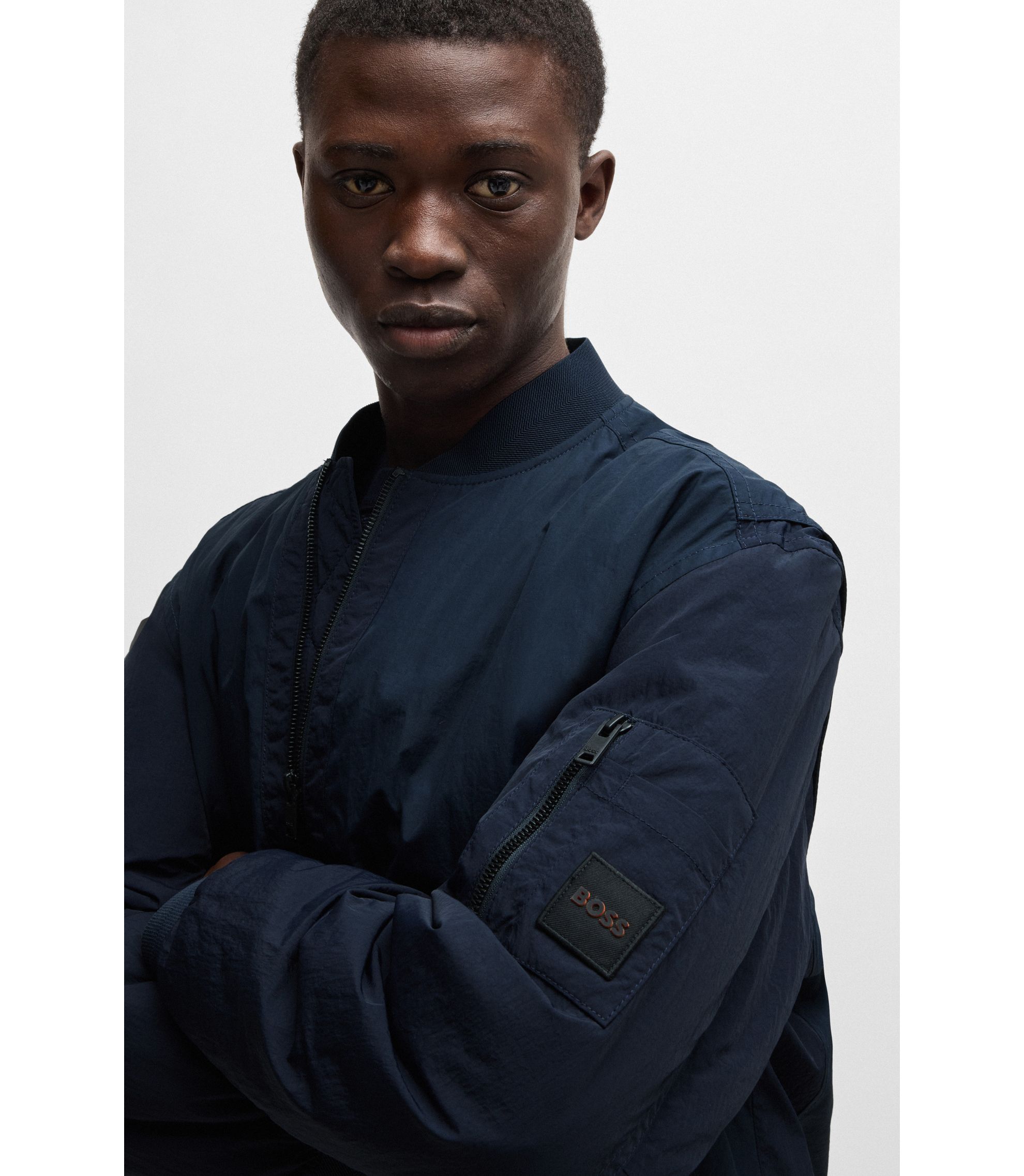 hbna50536798_404_340?wid=1980&