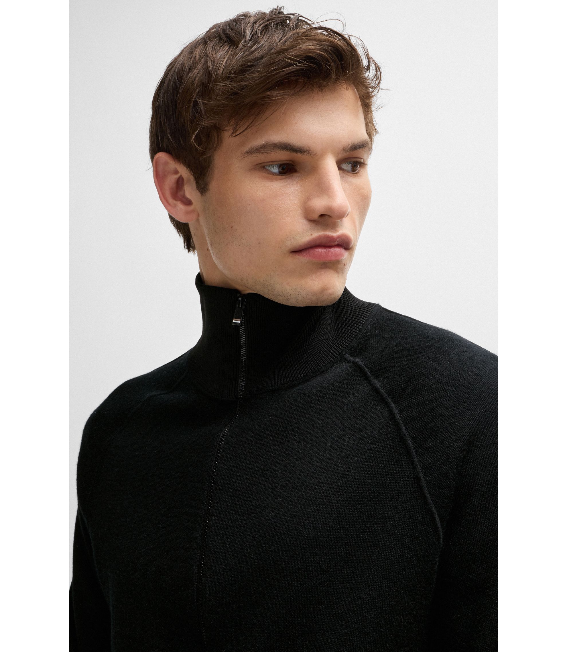 hbna50537083_001_340?wid=1980&