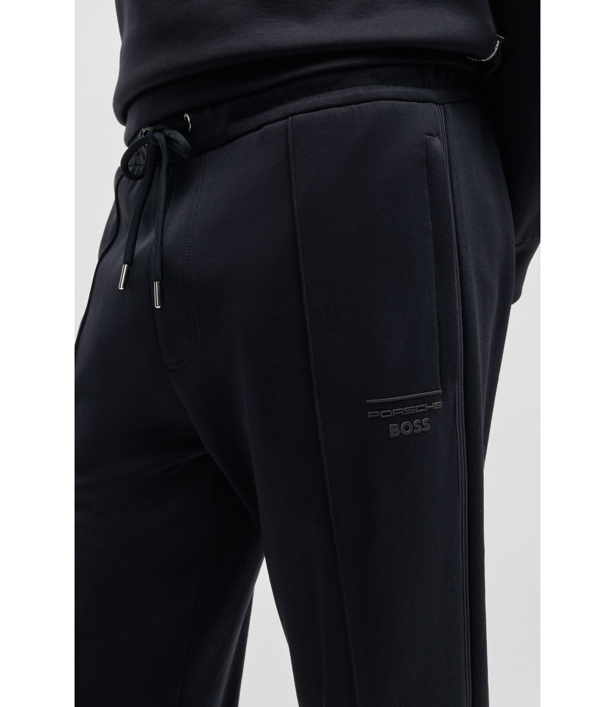 hbna50537360_404_340?wid=1980&