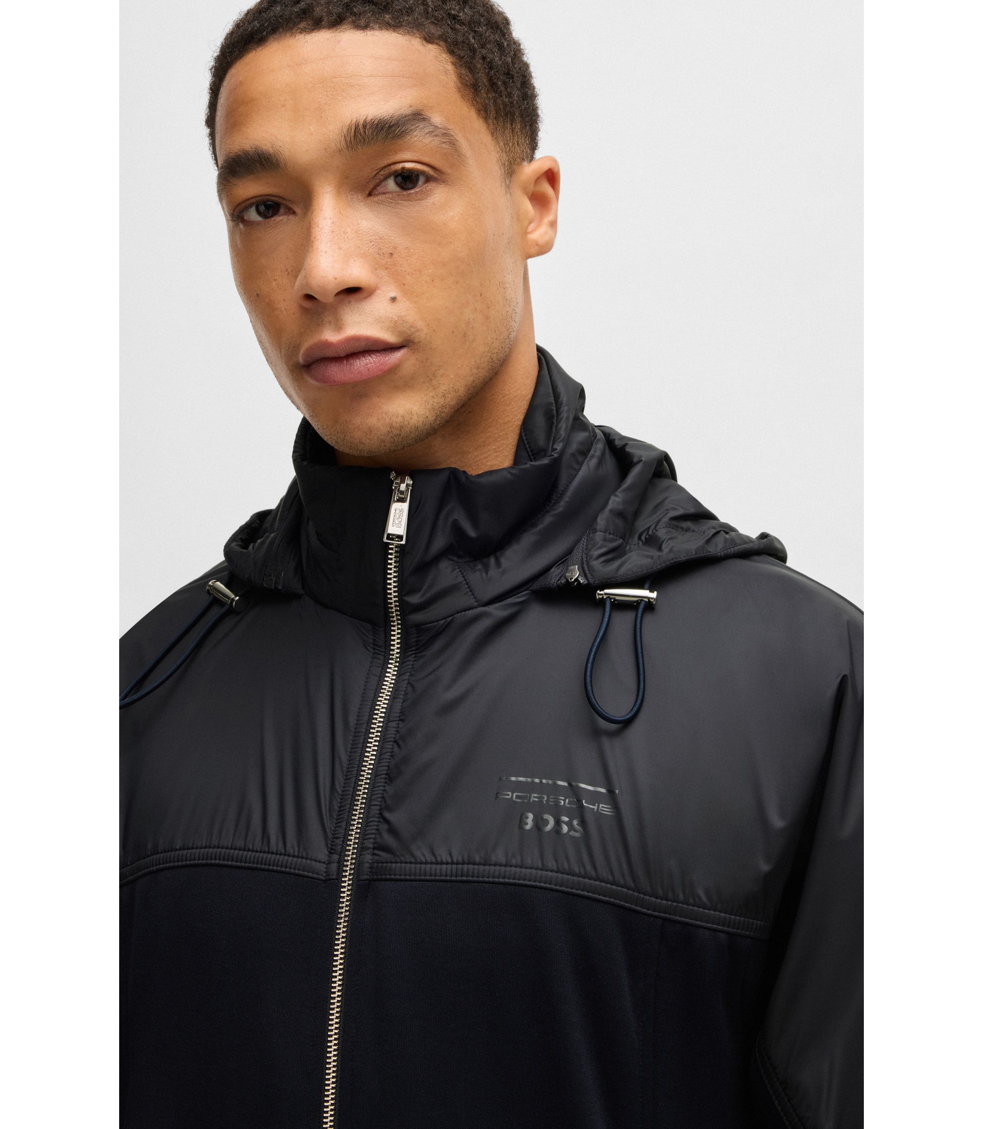 hbna50537366_404_340?wid=1980&