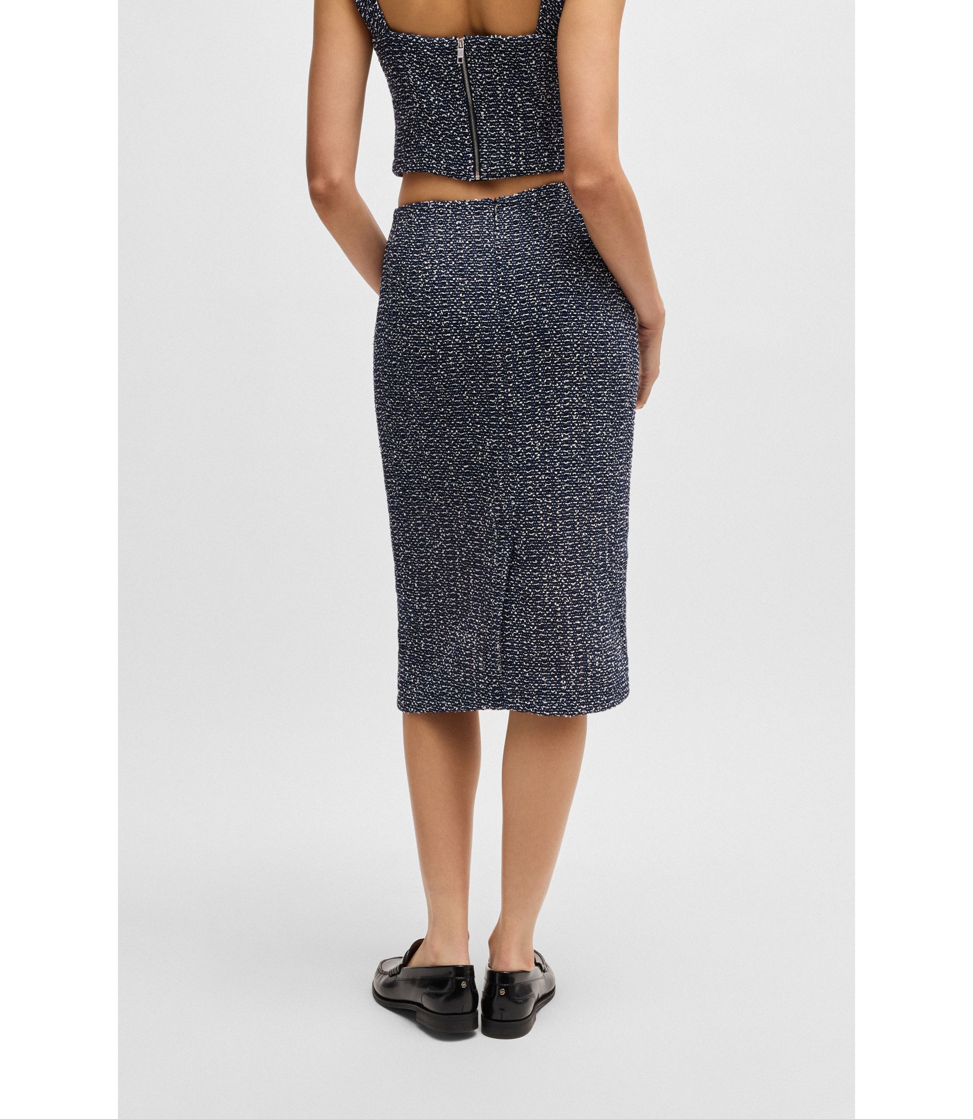 hbna50537470_992_360?wid=1980&