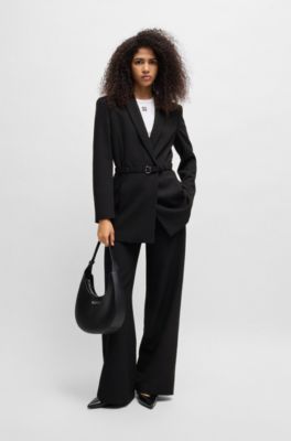 Blazer regular fit de sirsaca con cintur&oacute;n con hebilla, Negro