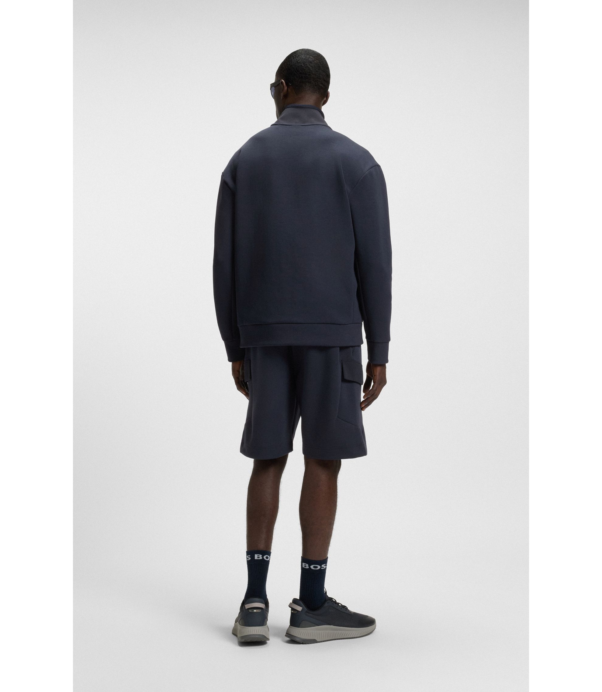 hbna50537572_402_360?wid=1980&