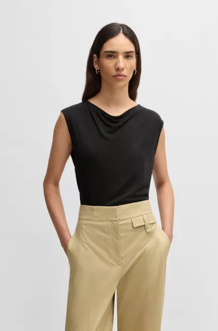 Sleeveless T-shirt with ribbed front