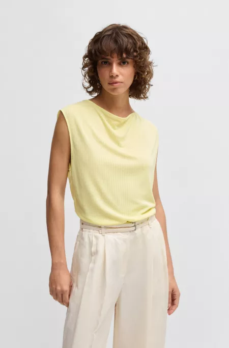 Sleeveless T-shirt with ribbed front
