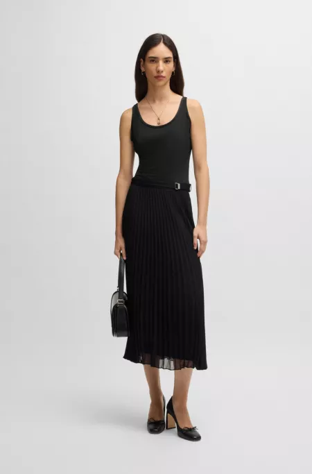 Tank top with ribbed structure