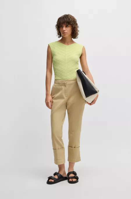 V-neck top with knitted structure