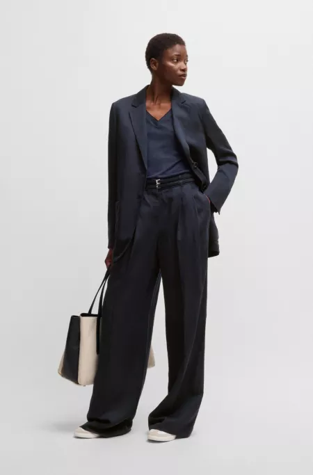 Relaxed-fit blazer with two-button closure