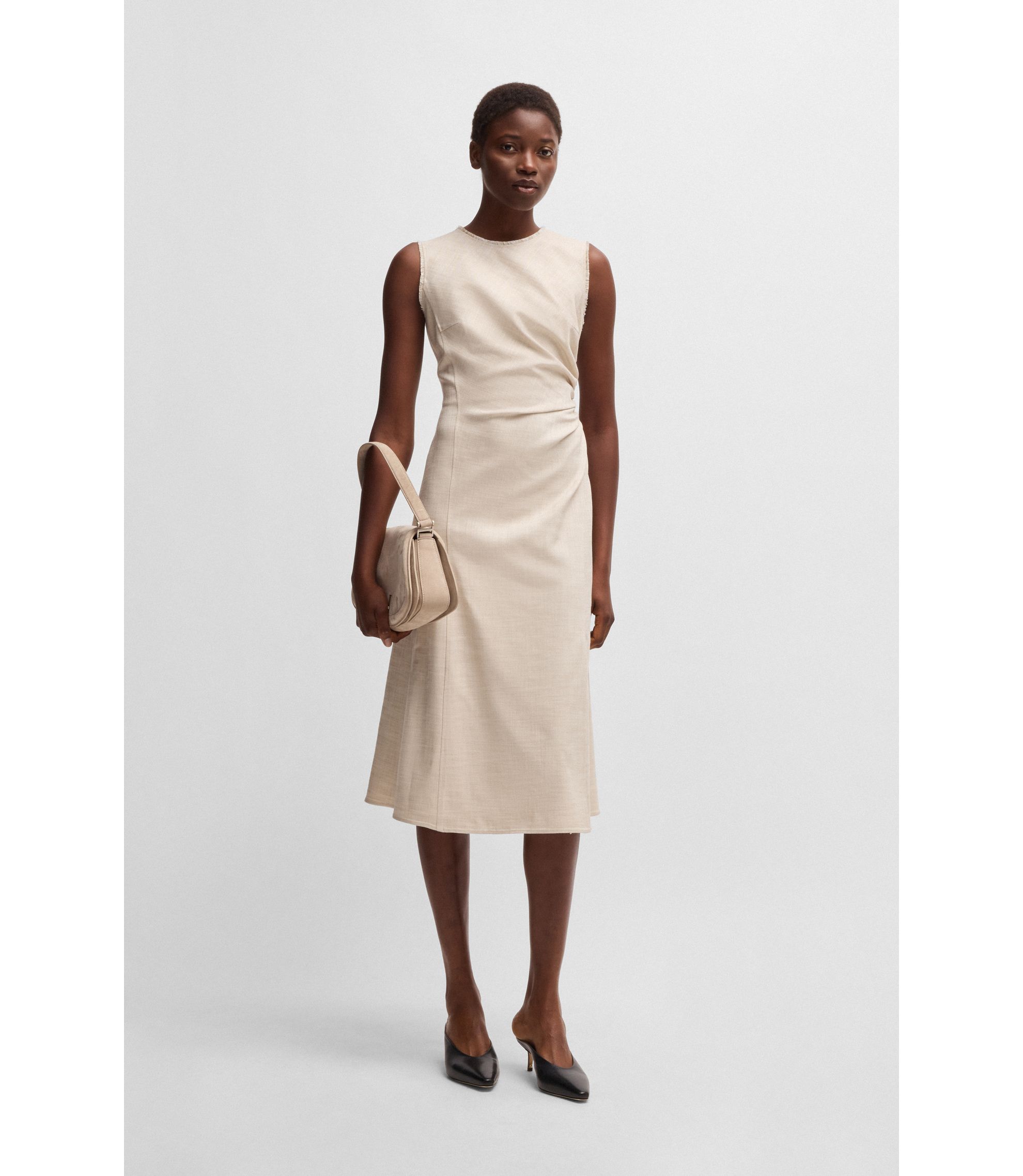 hbna50537879_967_300?wid=1980&