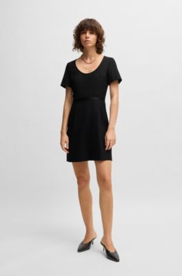 Vestido slim fit con detalle de cinta, Negro