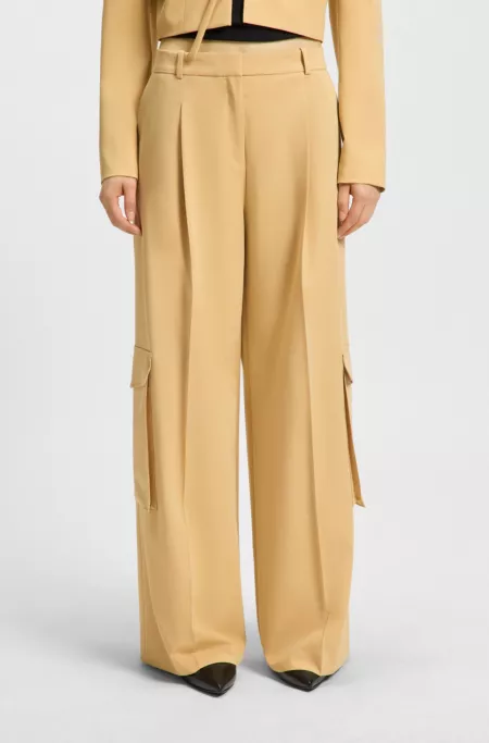 Relaxed-fit cargo trousers in stretch fabric