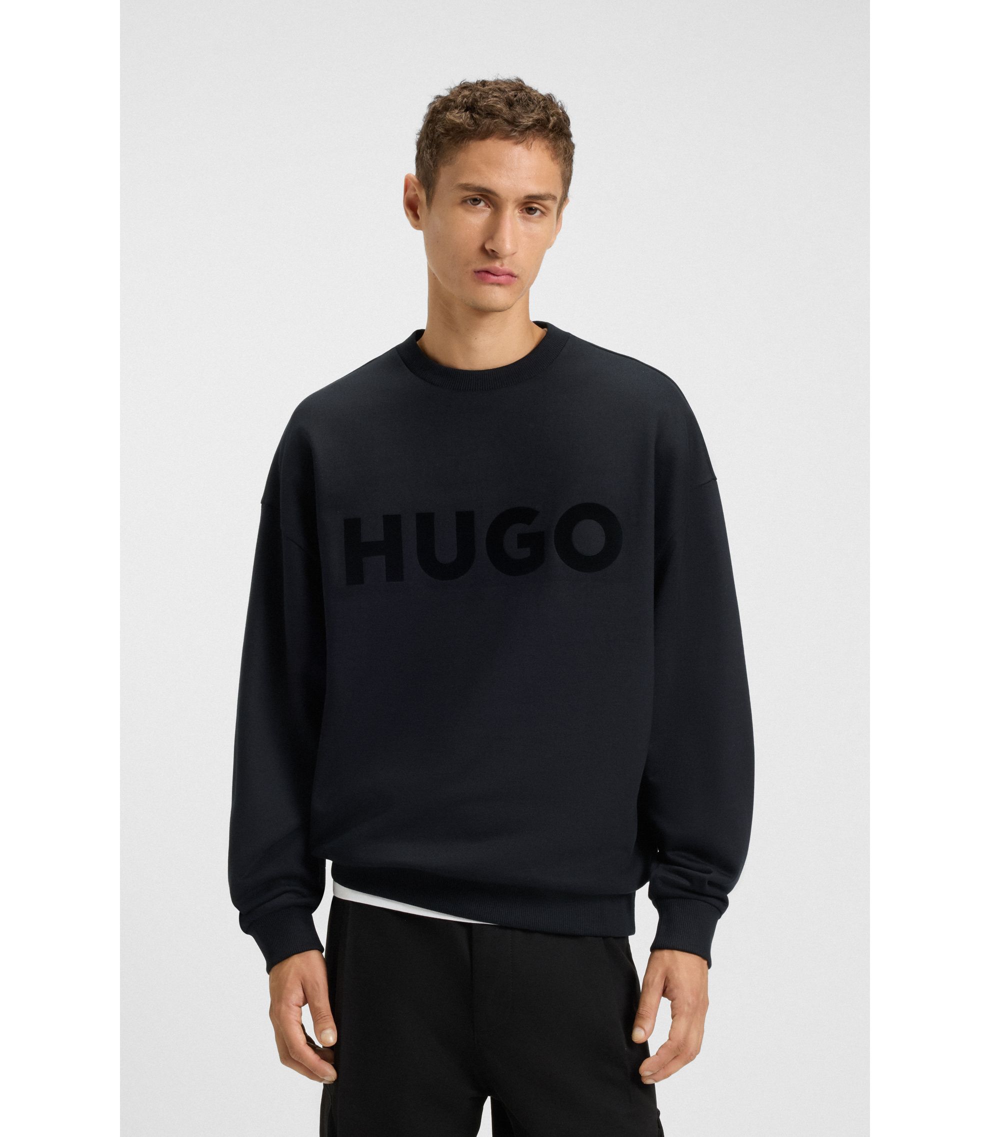 【新品タグ付き】HUGO BOSS スウェット HUGO BOSS (ヒューゴボス) シグネチャーテープ トレーナー