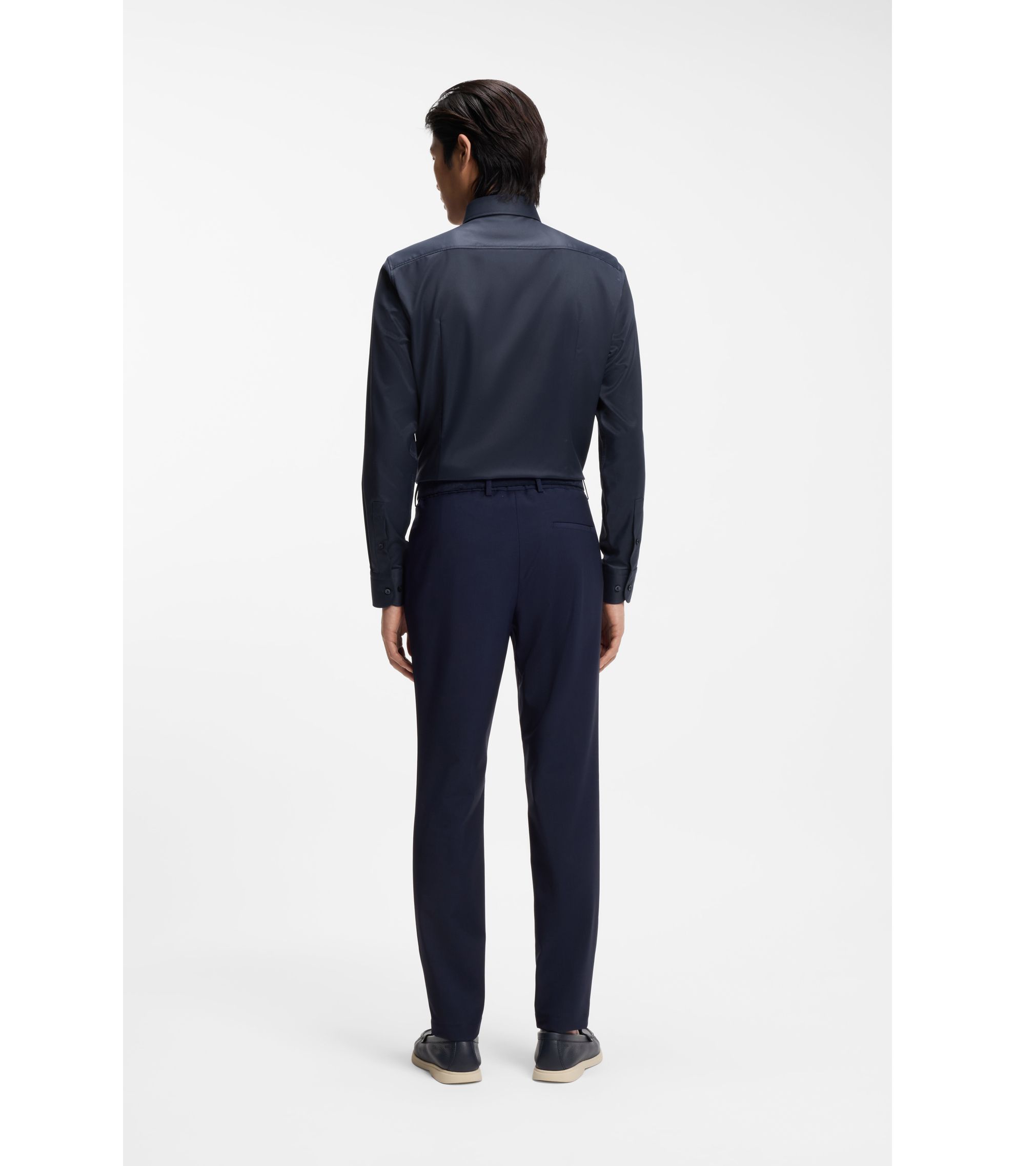 新品✨【HUGO BOSS】ストレッチシャツ SLIM FIT ネイビー 44 BOSS - Slim-fit shirt in performance-stretch twill - Dark Blue