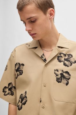 Camisa relaxed fit en algod&oacute;n el&aacute;stico con estampado de hibisco, Beige claro
