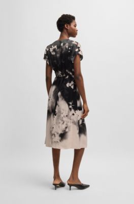V-neck dress with degrad&eacute; floral print, Patterned