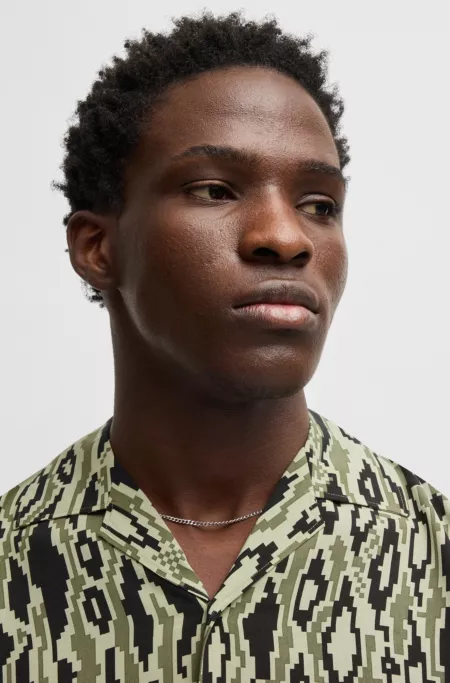 Oversize-fit shirt in python-print poplin