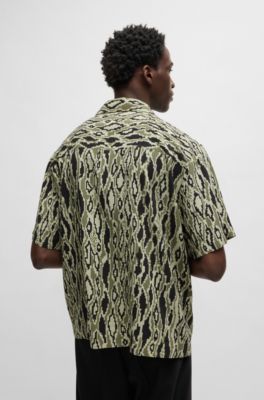 Camisa oversize fit en popel&iacute;n con estampado de serpiente, Cal