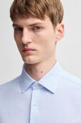 Camisa slim fit de tejido t&eacute;cnico estampado, Celeste