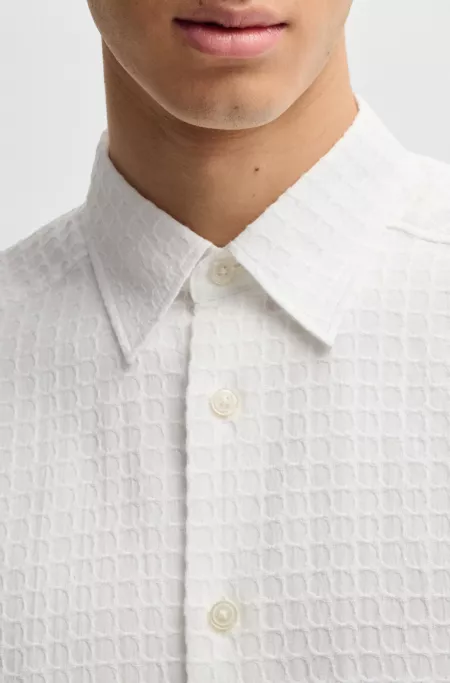 Relaxed-fit shirt in waffle-structured cotton