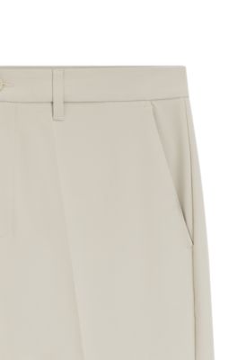 Short Slim en tissu stretch d&eacute;perlant, Beige clair