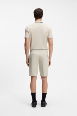 Shorts slim fit de tejido el&aacute;stico repelente al agua, Beige claro