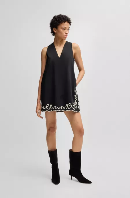 Cotton dress with contrast embroidery