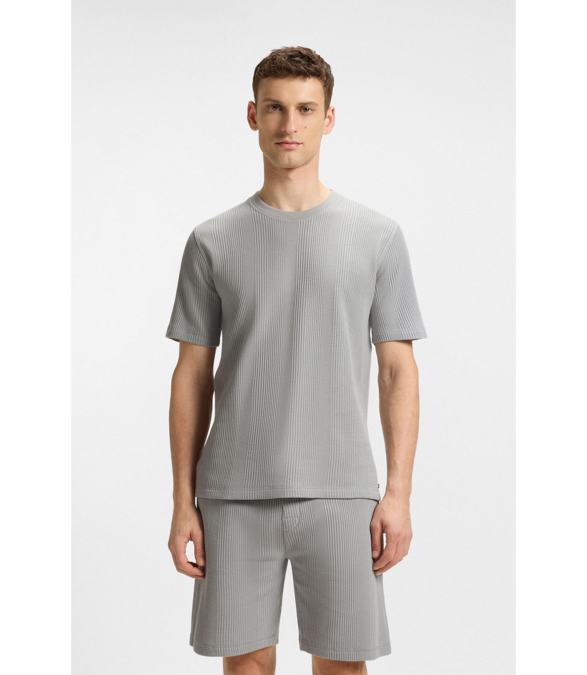 hbna50540567_050_350?wid=1980&