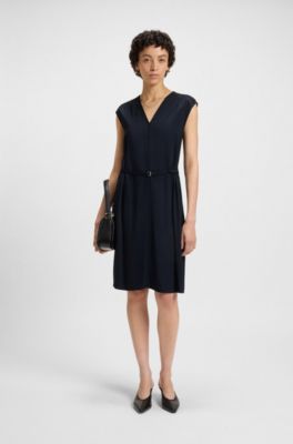 Robe &agrave; col&nbsp;V et ceinture int&eacute;gr&eacute;e, Bleu fonc&eacute;