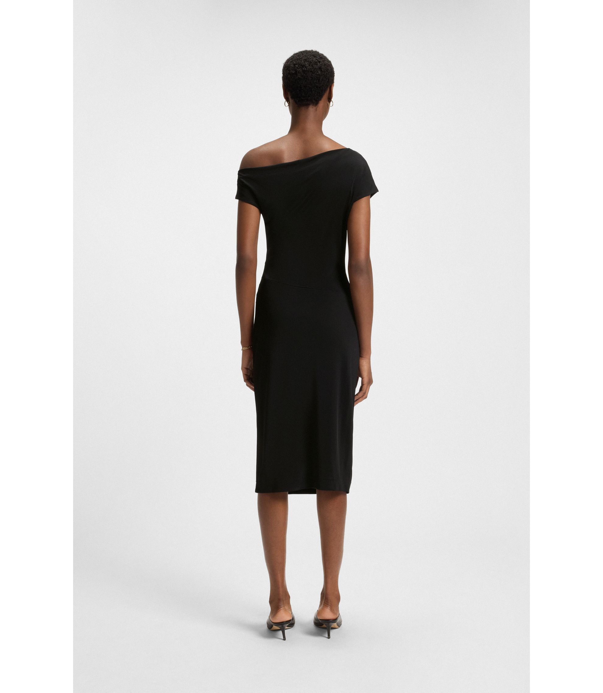 hbna50540871_001_310?wid=1980&