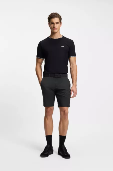 Easy-iron shorts with water-repellent finish