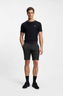 Shorts repelentes al agua con acabado de planchado f&aacute;cil, Negro