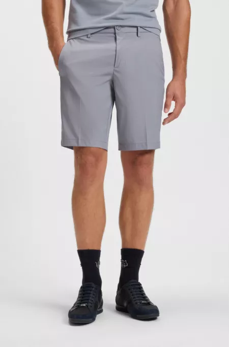 Easy-iron shorts with water-repellent finish