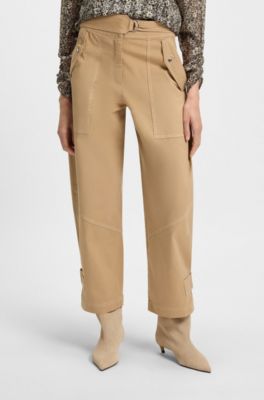 Pantalones de pernera globo en sarga de algod&oacute;n el&aacute;stico con tacto de papel, Marr&oacute;n