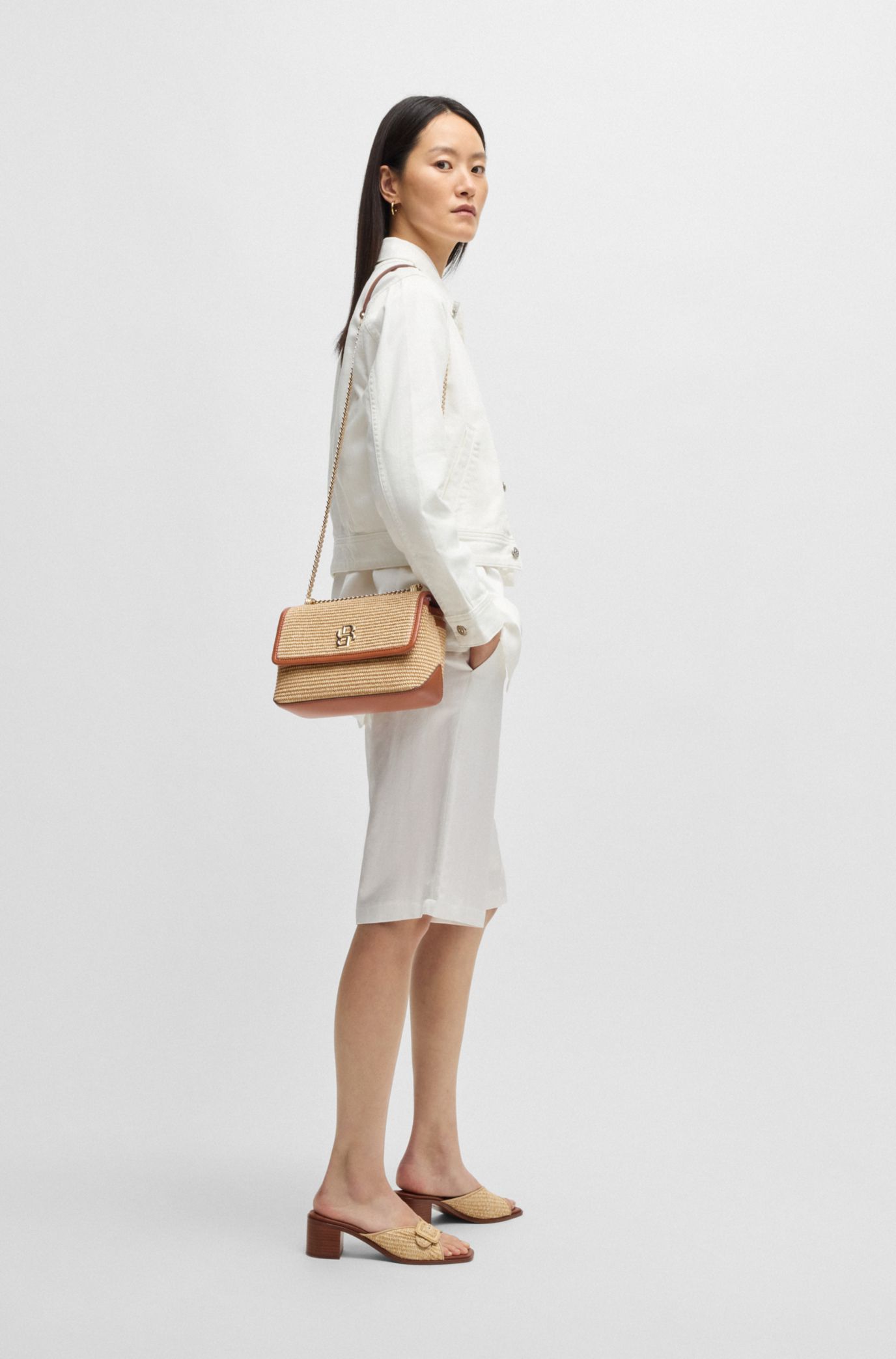 バッグ herlipto Raffia Effect Crystal VanityBag バッグ herlipto RaffiaEffectCrystalVanityBag Raffia Effect