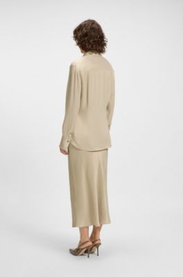 Slim-fit blouse in satin, Light Beige