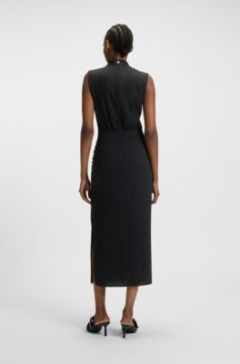 Robe longue en cr&ecirc;pe &agrave; encolure montante drap&eacute;e, Noir