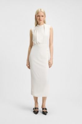 Robe longue en cr&ecirc;pe &agrave; encolure montante drap&eacute;e, Blanc