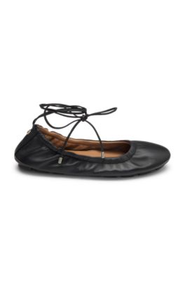 Bailarinas de piel de napa con monograma Double B, Negro