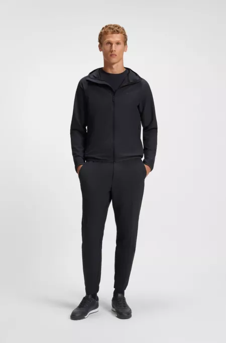 Water-repellent jacket with four-way stretch