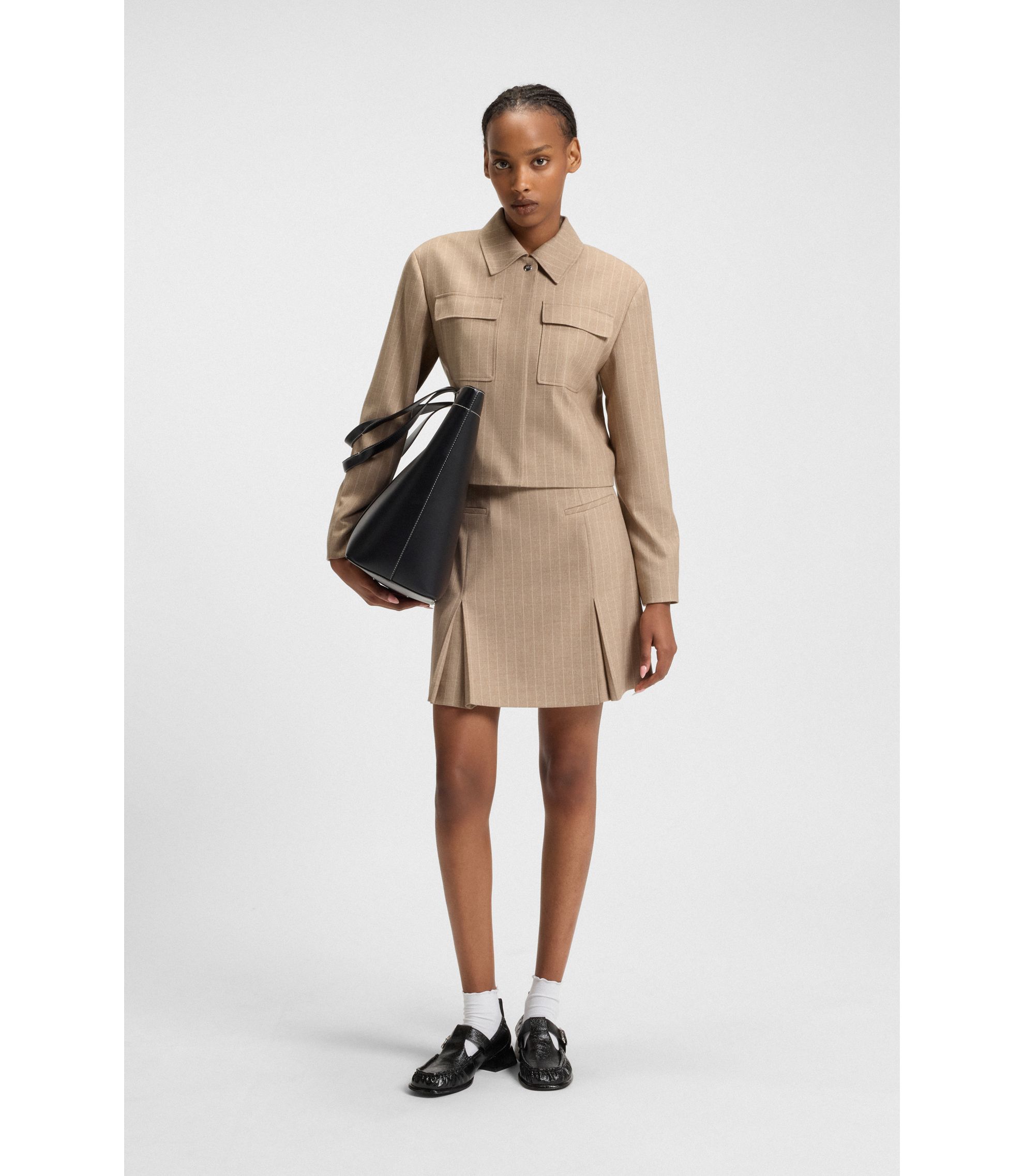 HUGO WÄR ベージュ ジレ HUGO WÄR ベージュ ジレ