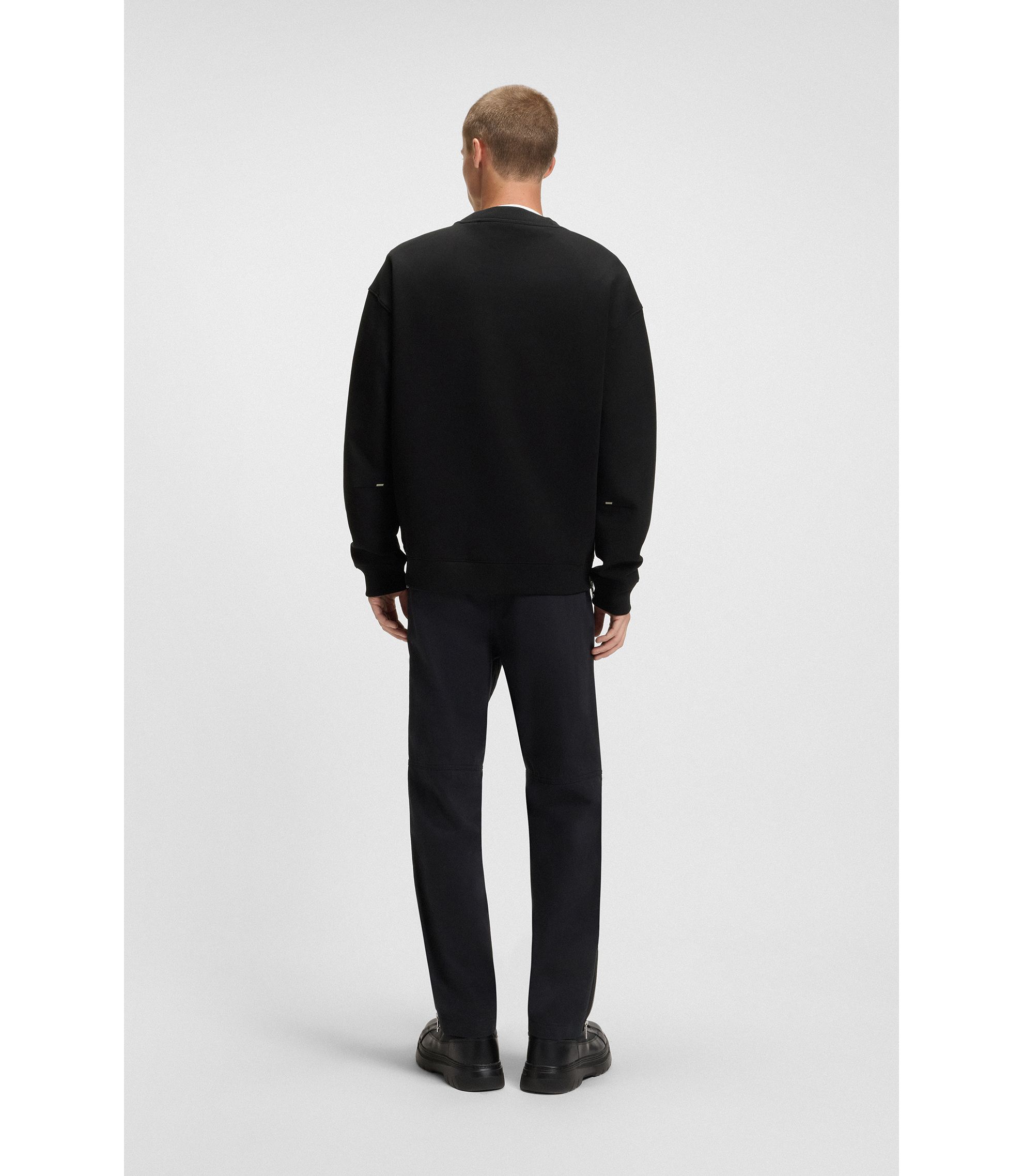 hbna50542593_001_360?wid=1980&