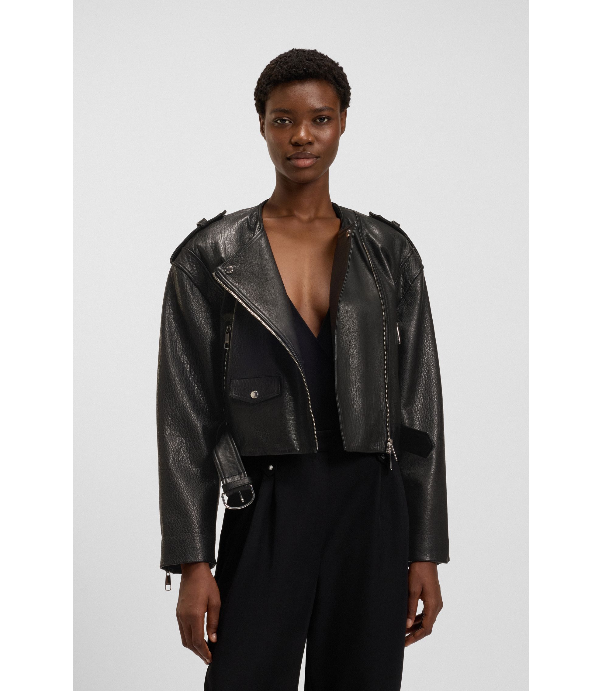 HUGO BOSS ノーカラージャケット 32 HUGO BOSS ノーカラージャケット 32 BOSS - ノーカラー レザー