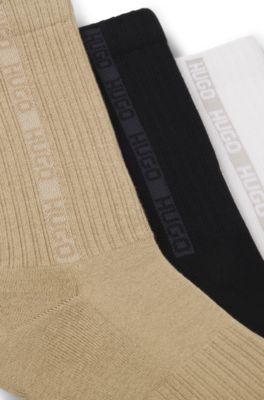 Lot de trois paires de chaussettes basses avec bande &agrave; logos r&eacute;p&eacute;t&eacute;s, Beige